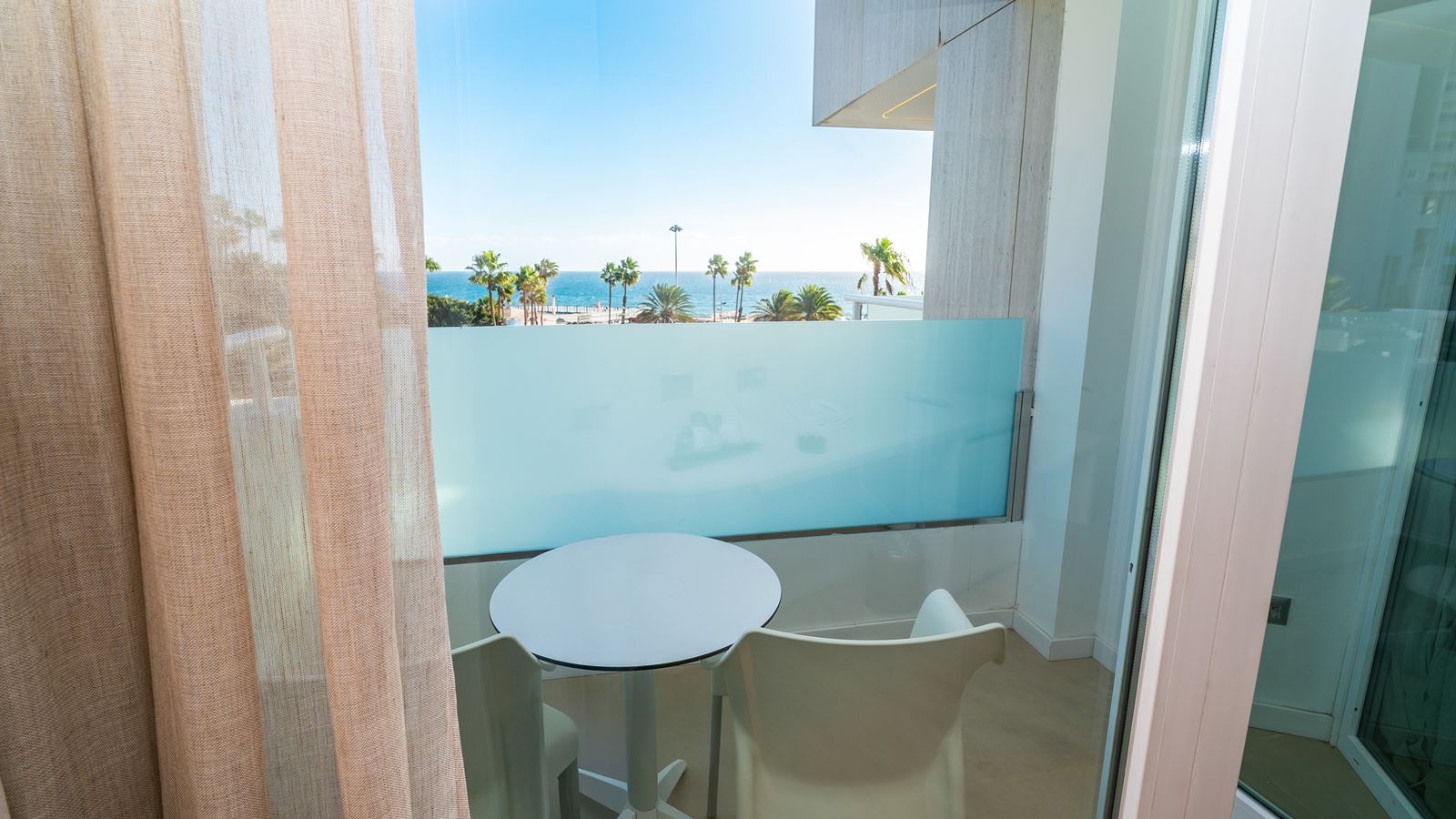 rooms-double-room-with-side-sea-view-balcony-or-terrace