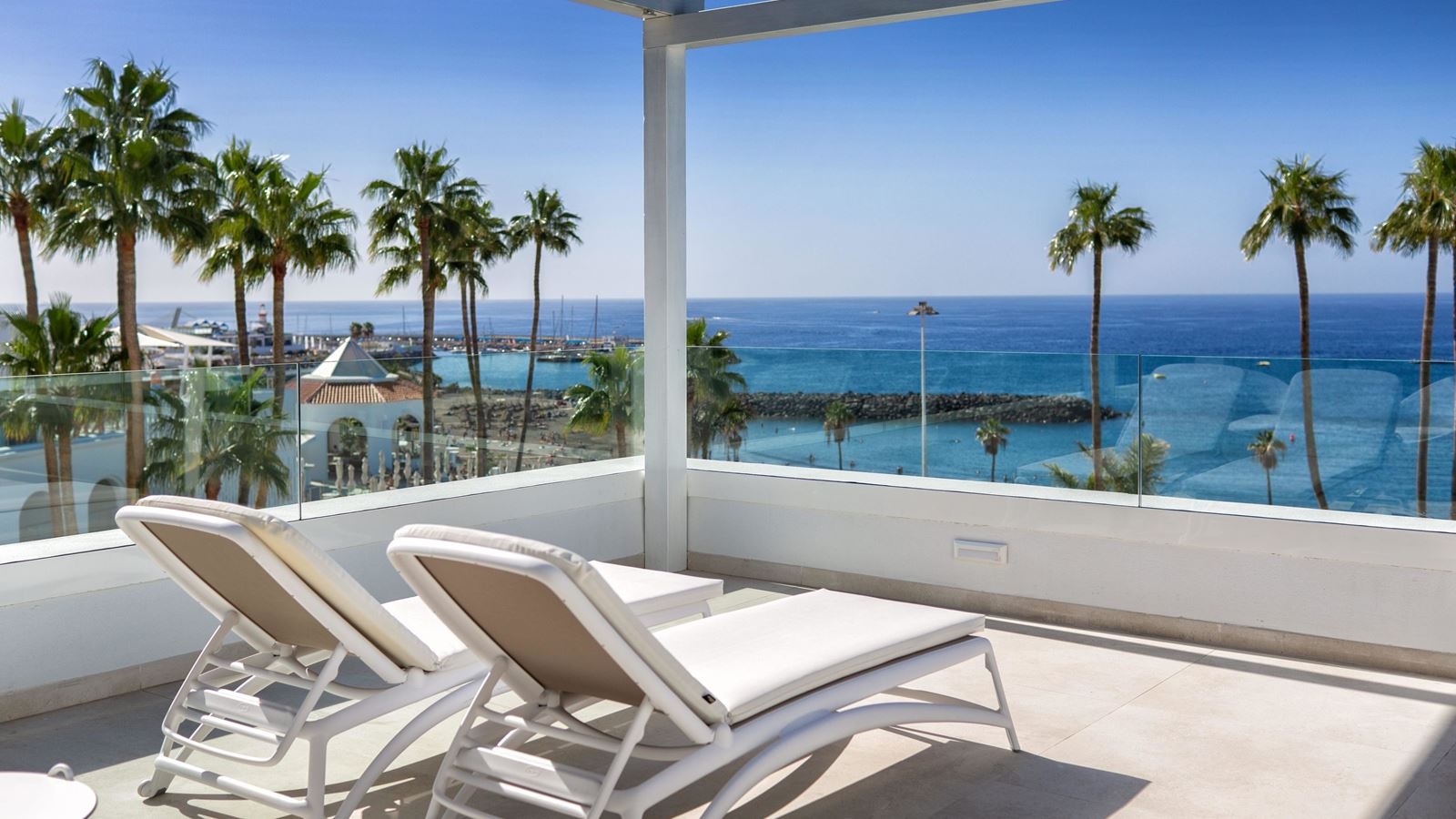 rooms-suite-royal-frontal-sea-view