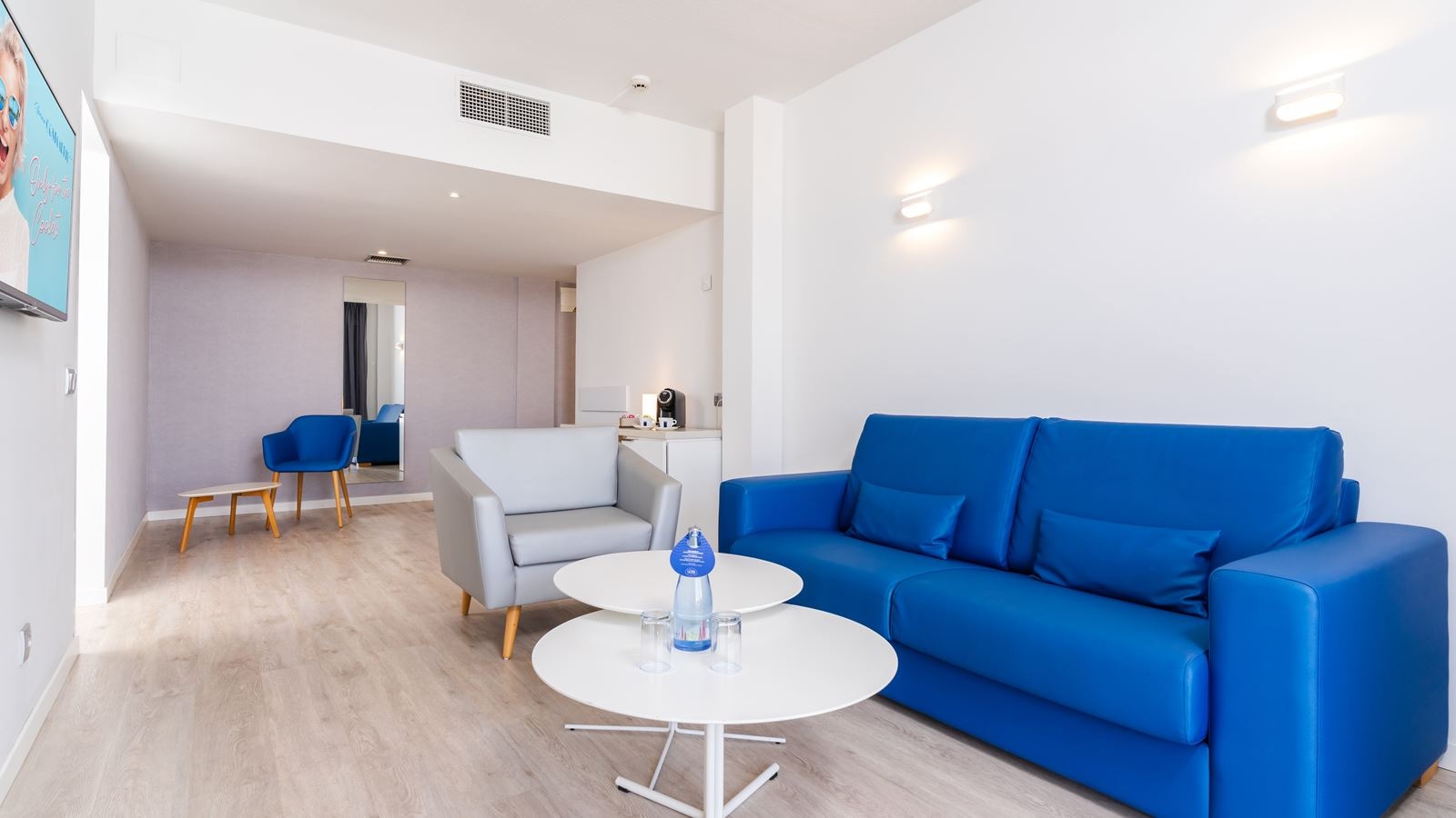 rooms-1-bedroom-excellence-suite-with-panoramic-view-and-sea-view-with-balcony-suite-excellence