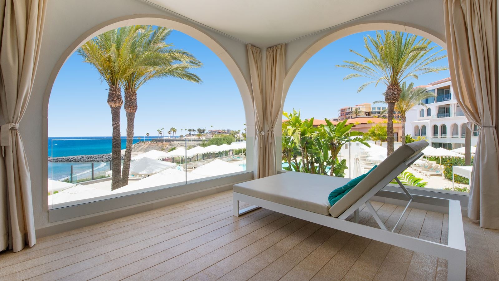 rooms-suite-superior-sea-view