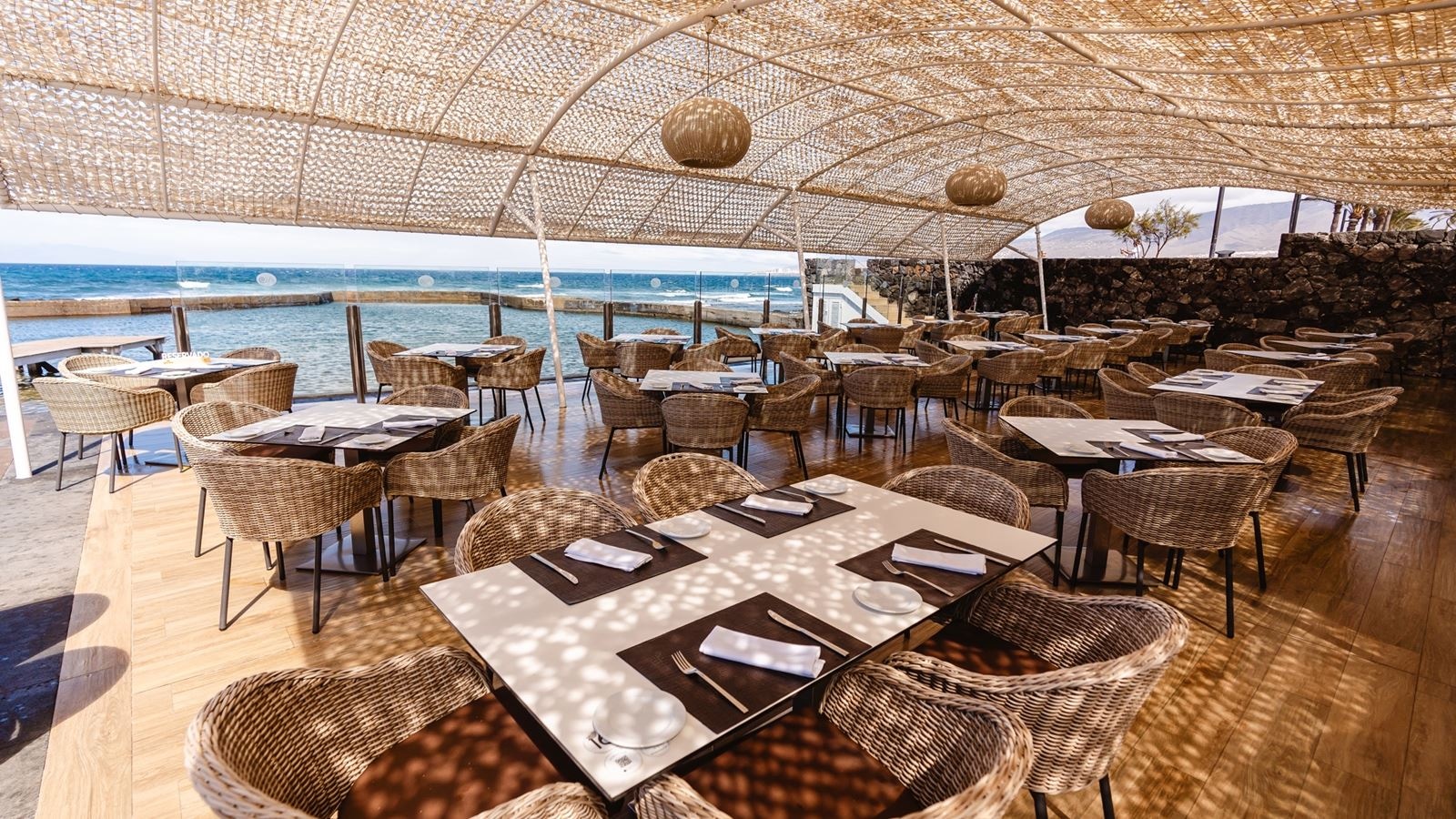 restaurants-o-a-b-e-a-c-h-c-l-u-b