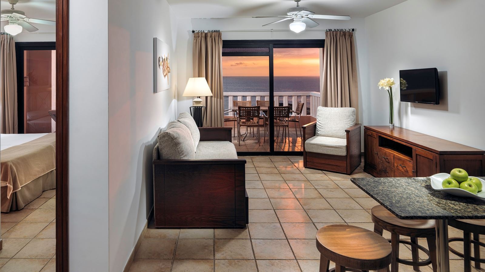 rooms-2-bedroom-apartment-pool-or-sea-view