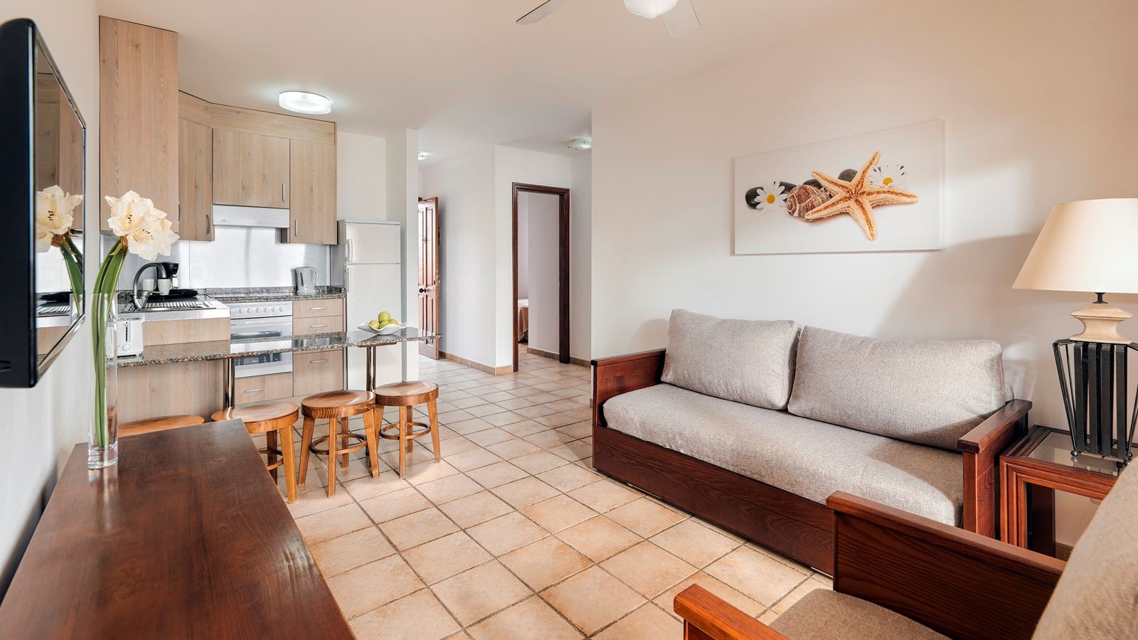 rooms-2-bedroom-apartment-pool-or-sea-view