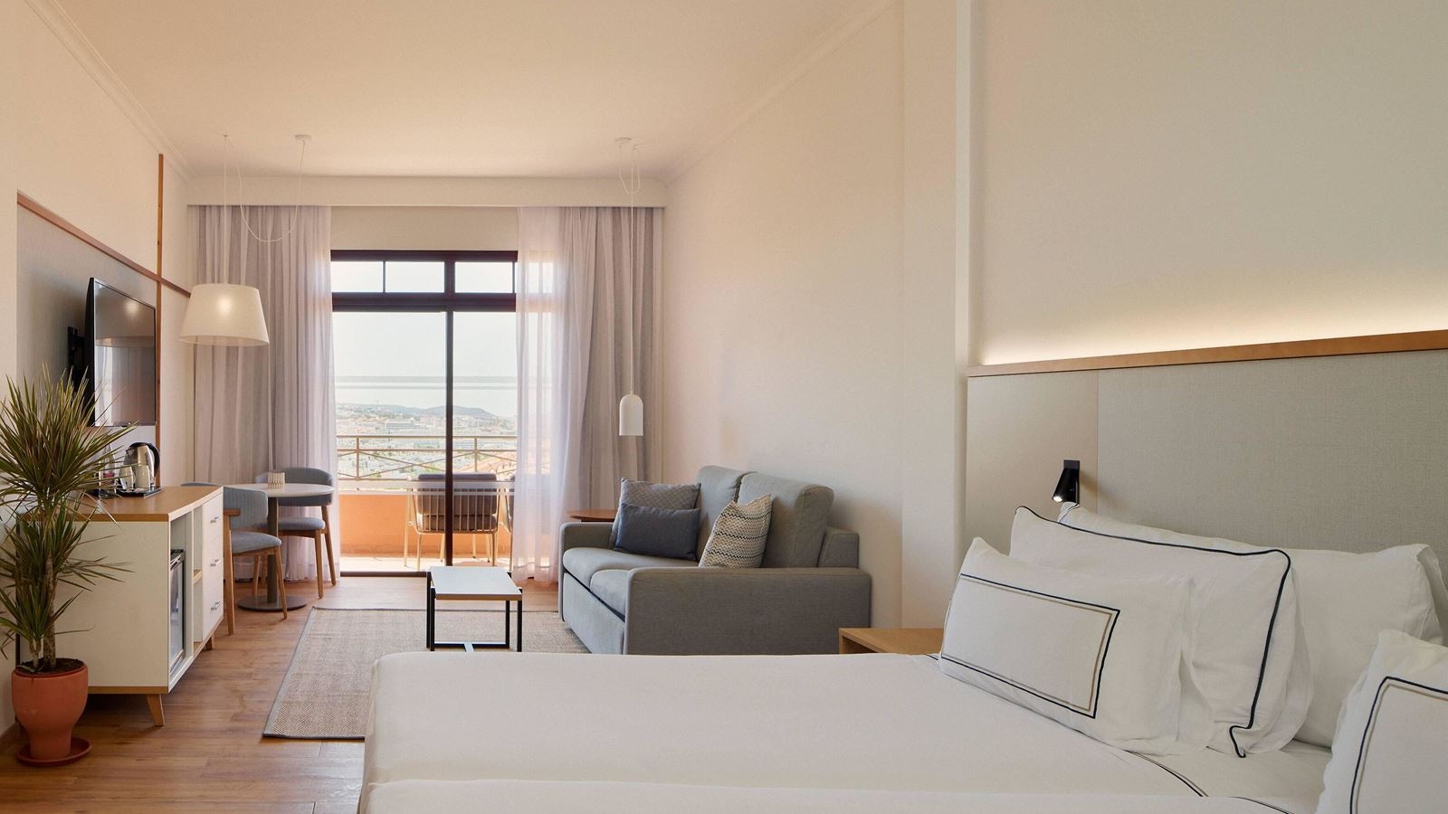 rooms-sjs-junior-suite