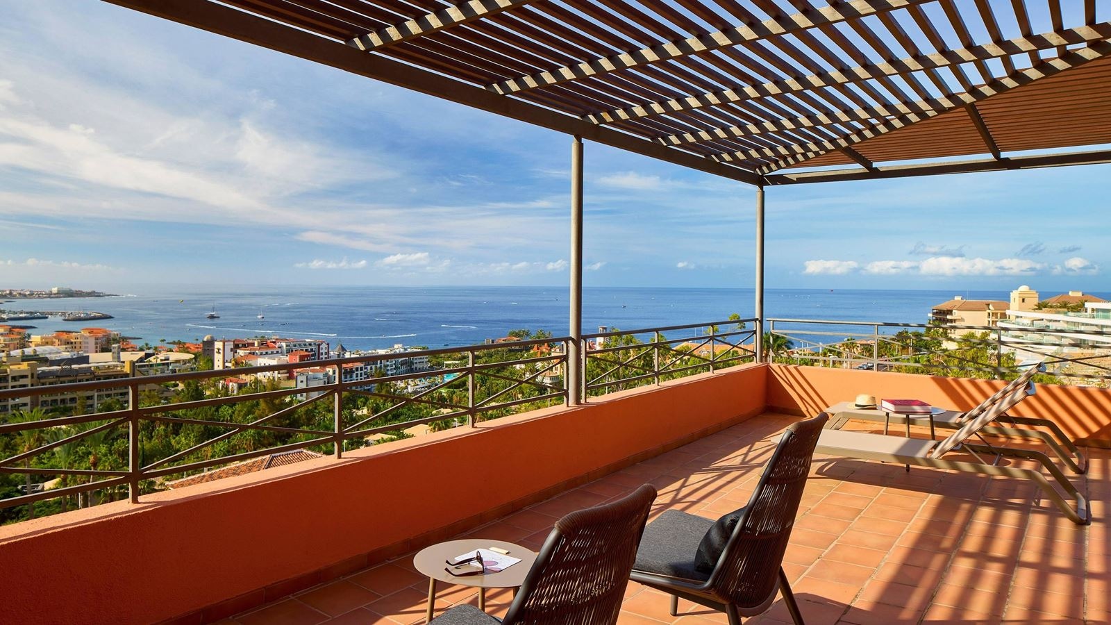 rooms-s6e-the-level-suite-ocean-view