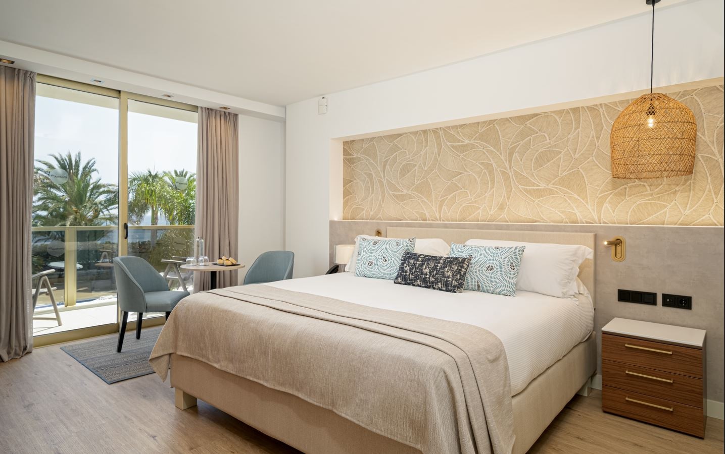 rooms-double-superior-single-use