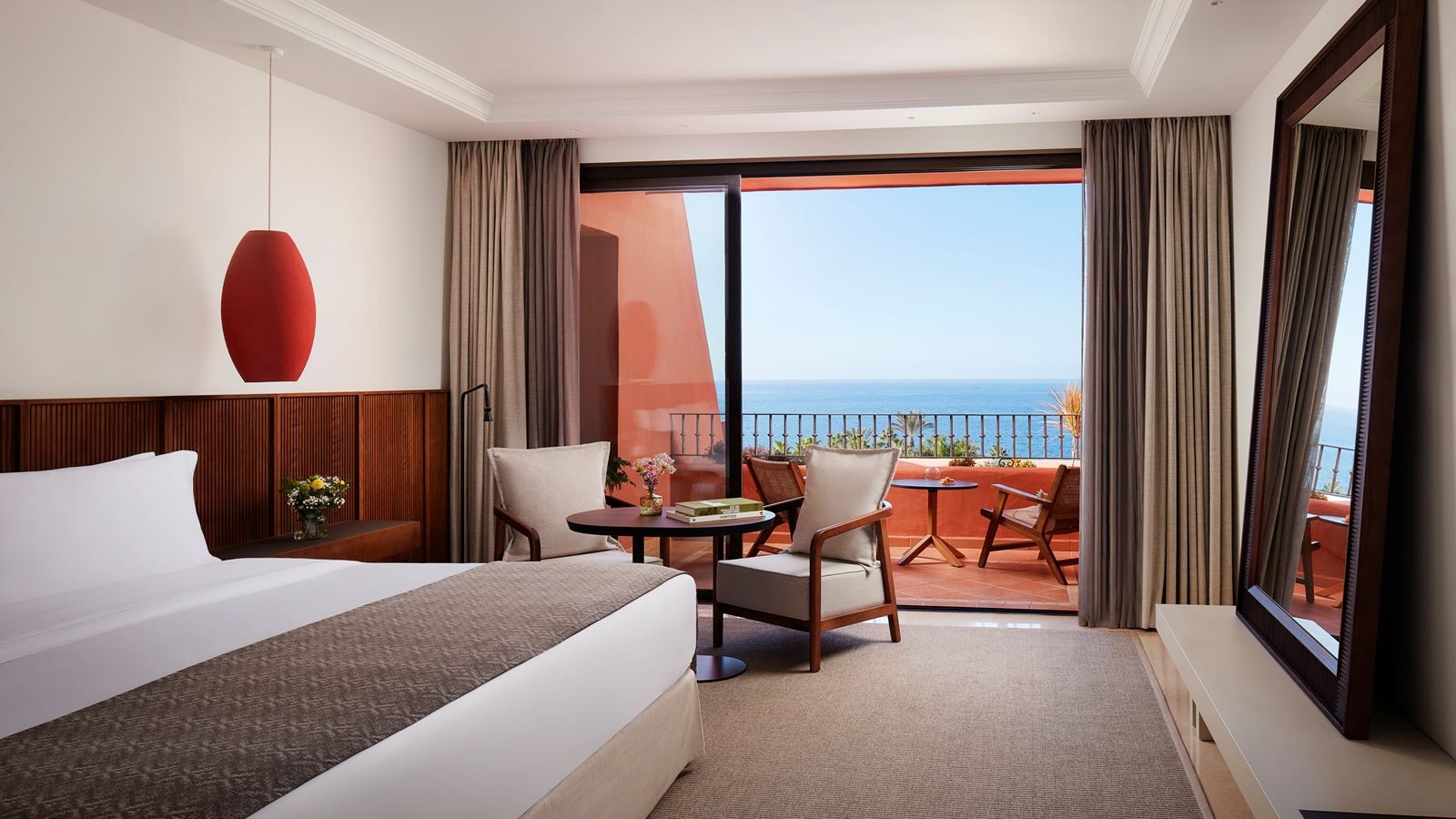 rooms-premium-sea-view-with-balcony