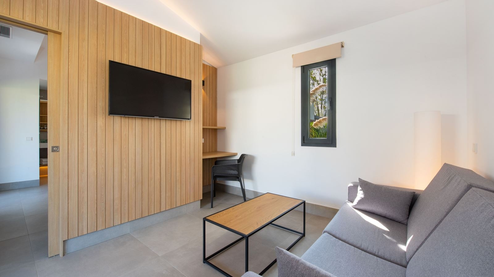 rooms-bungalow-silver