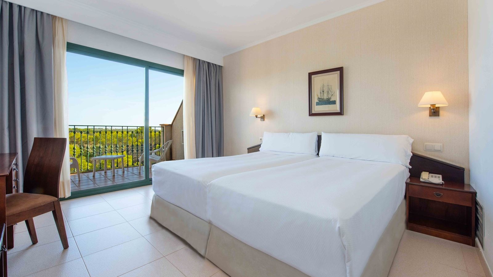 rooms-doble-standard