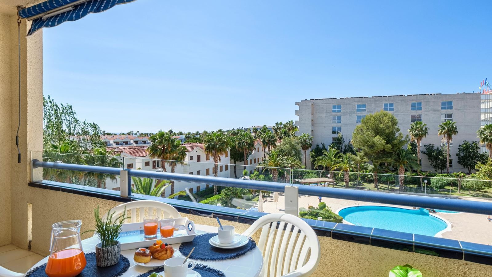 rooms-apartment-24-pax