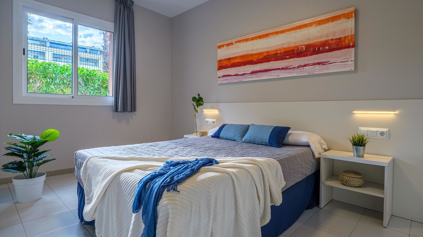 rooms-apartment-24-pax