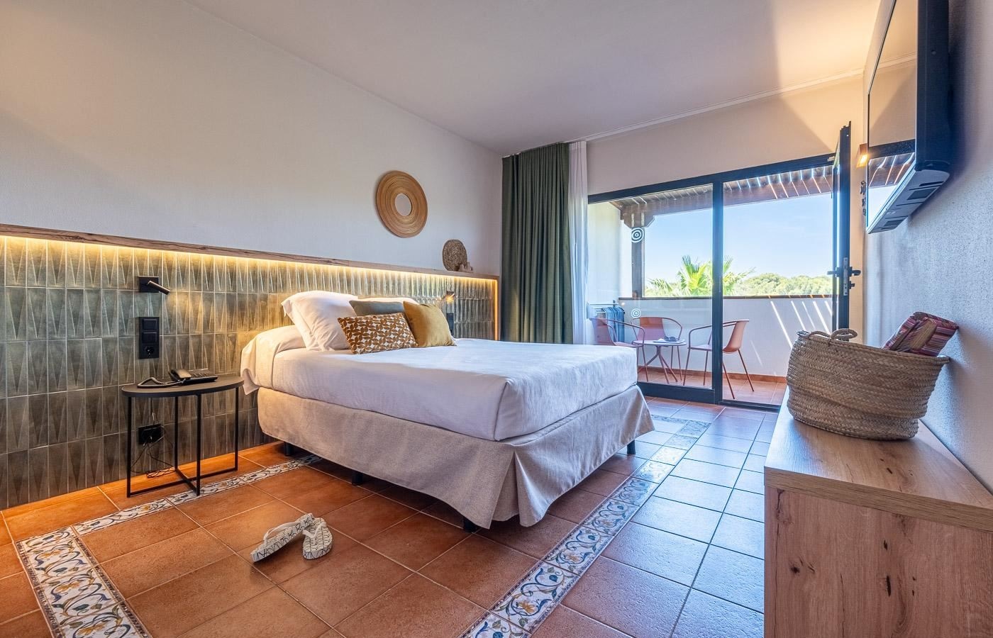 rooms-double-standard-single-use-room