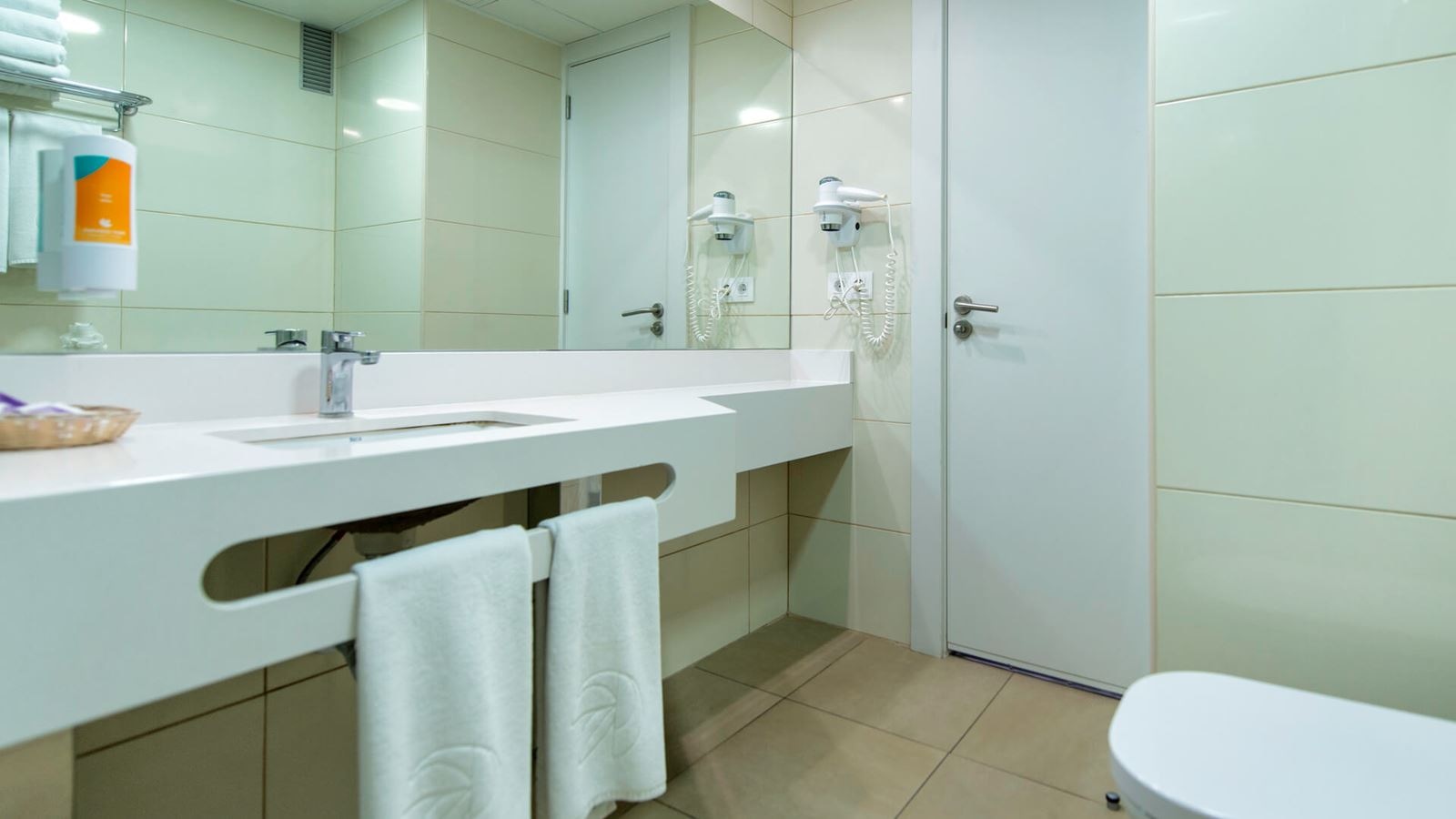 rooms-premium-duplex-with-2-bedrooms-with-balcony-pr-duplex