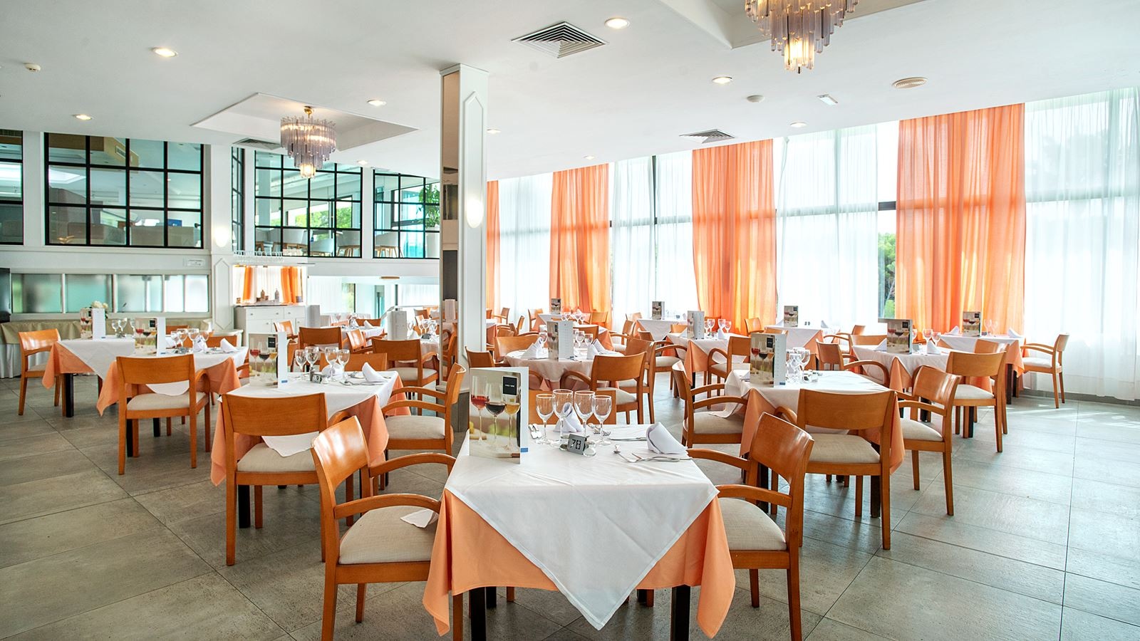 restaurants-restaurant-buffet