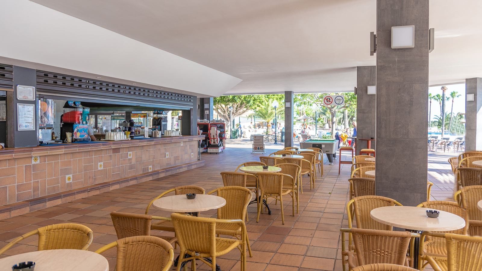 restaurants-snack-bar