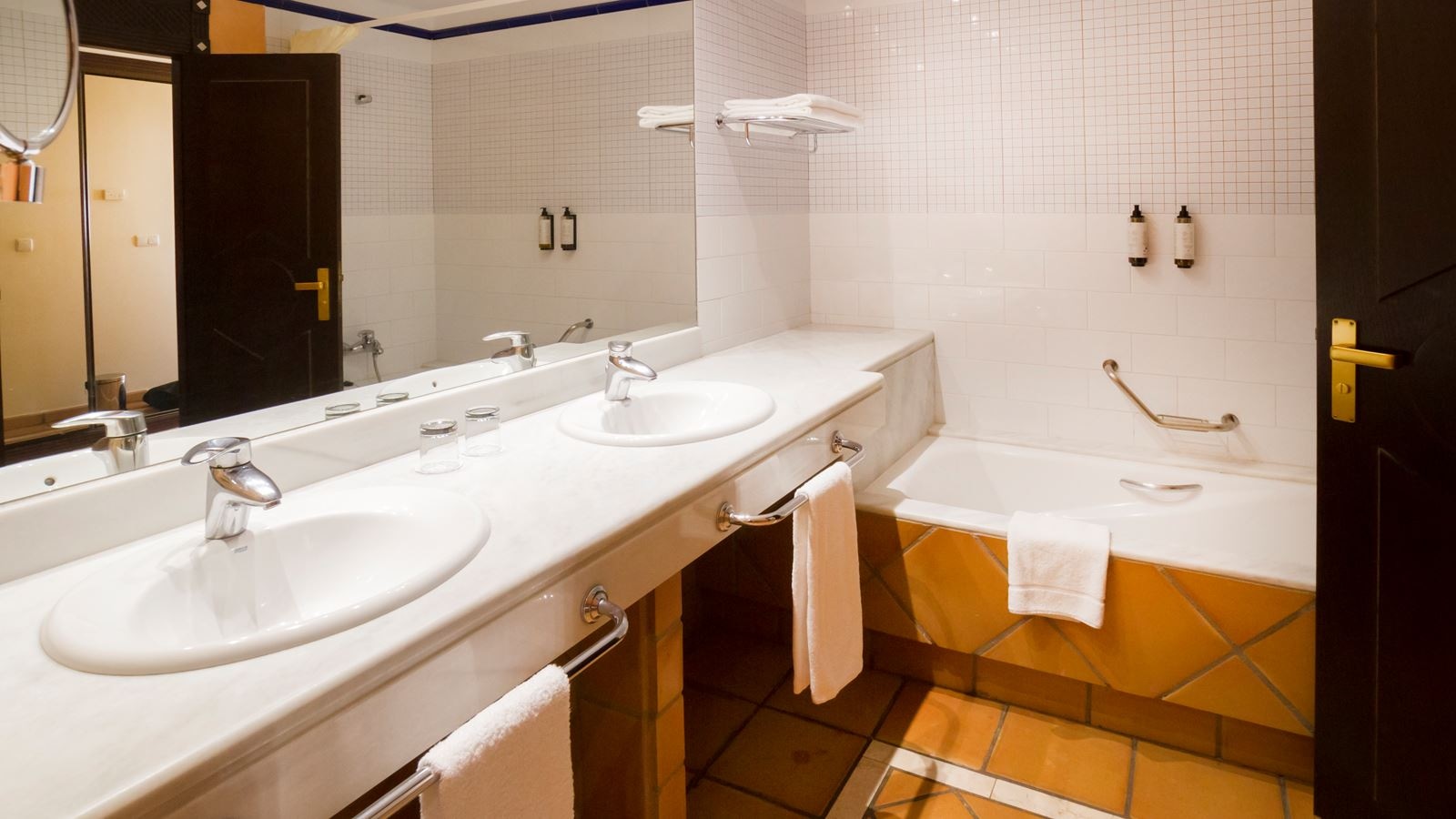 rooms-double-room-sea-view-balcony-or-terrace