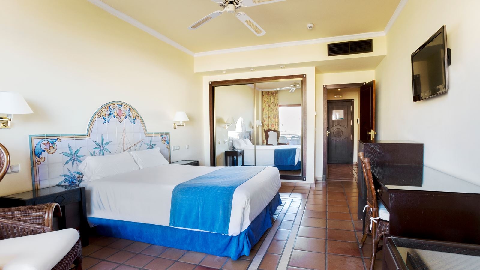 rooms-double-room-sea-view-balcony-or-terrace