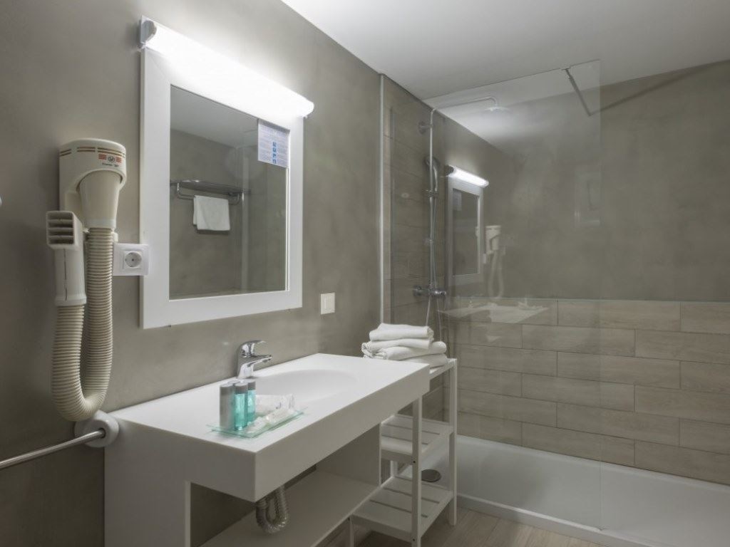 rooms-sea-view-room-balcony-or-terrace