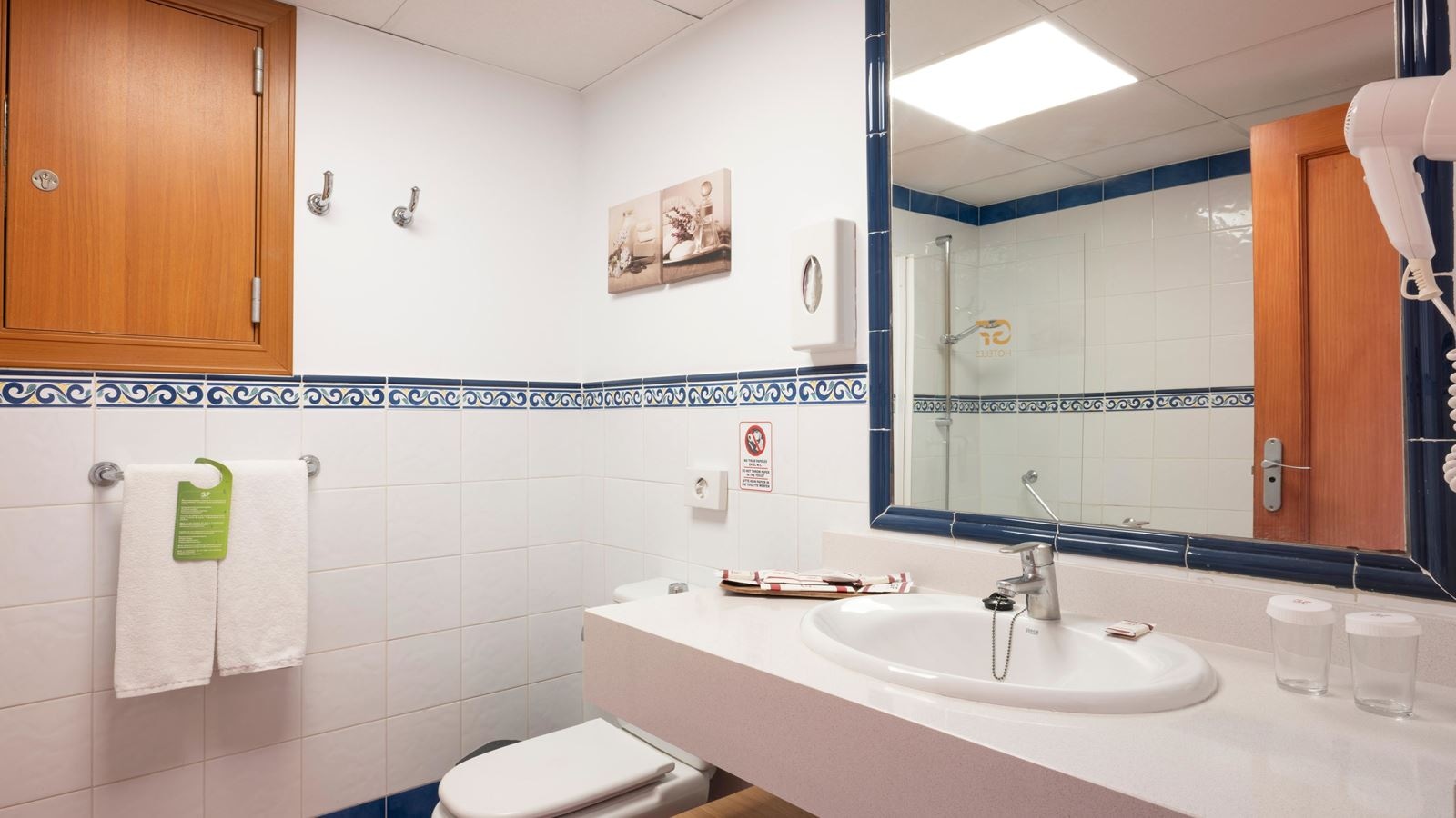 rooms-apartment-interconnected-1-bedroom-with-balcony