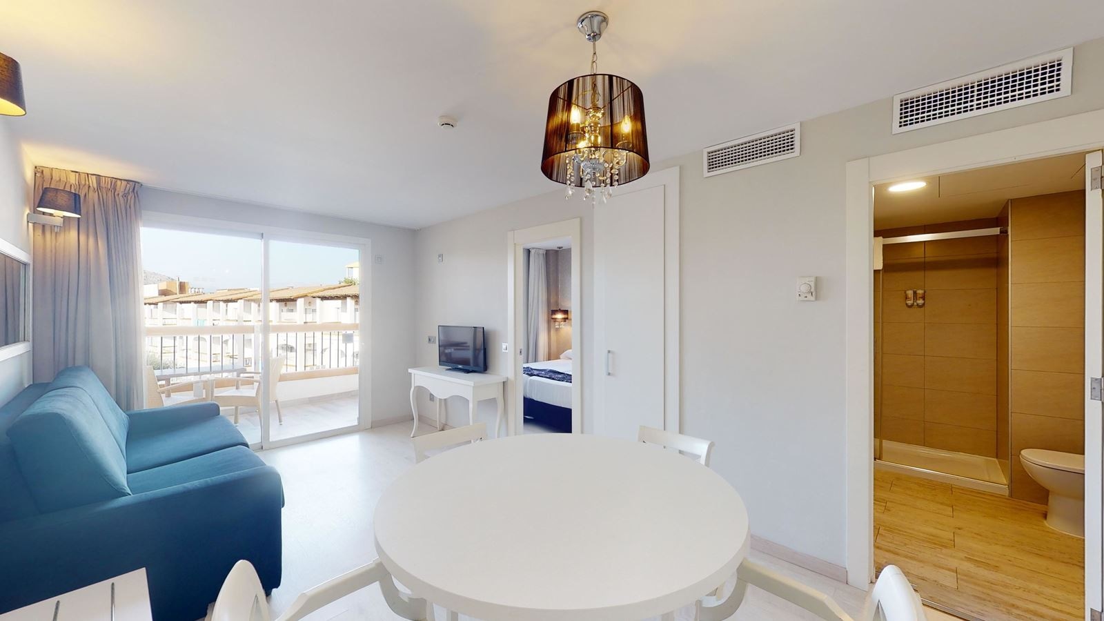 rooms-suite-with-balcony-s-suite