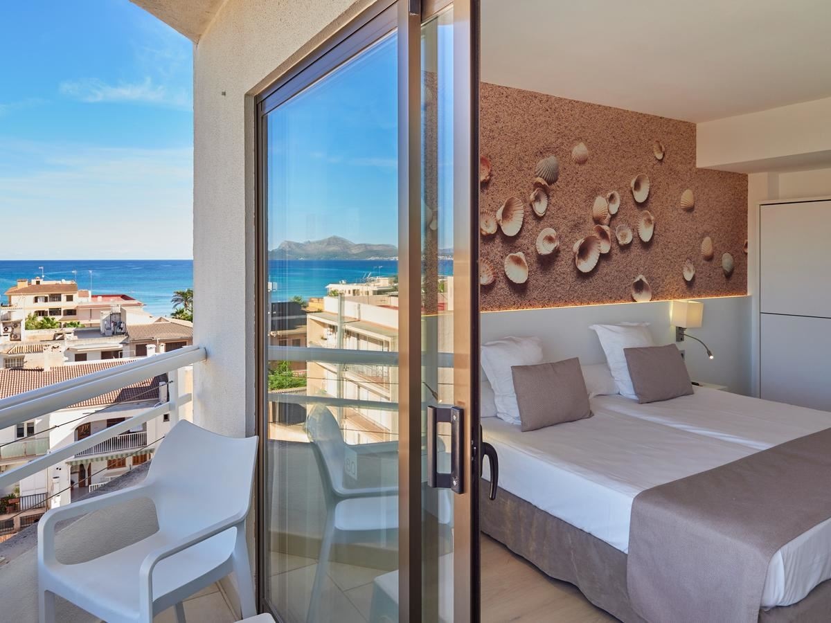 rooms-db-double-twin-room-balcony-or-terrace