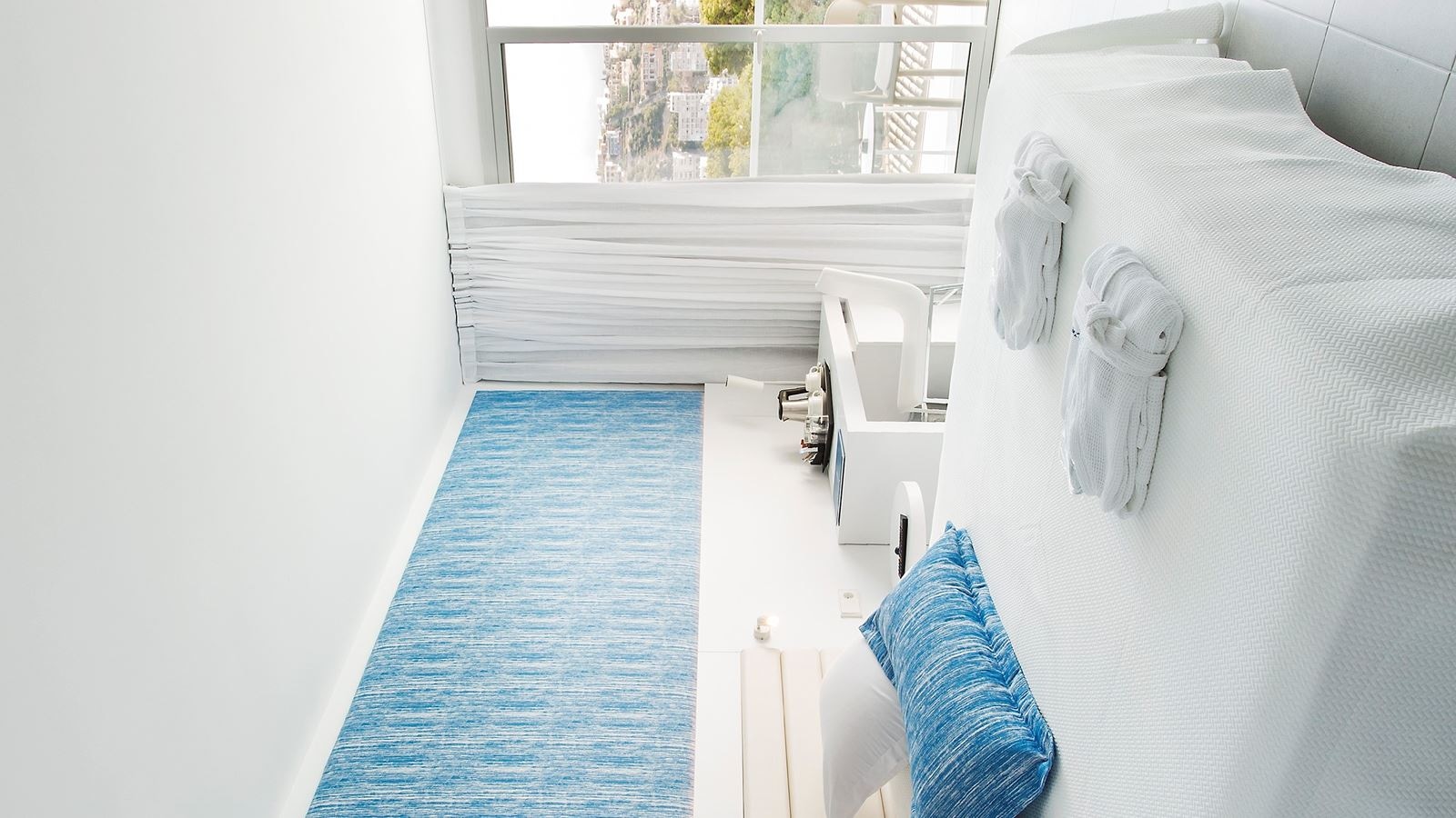 rooms-premium-side-sea-view