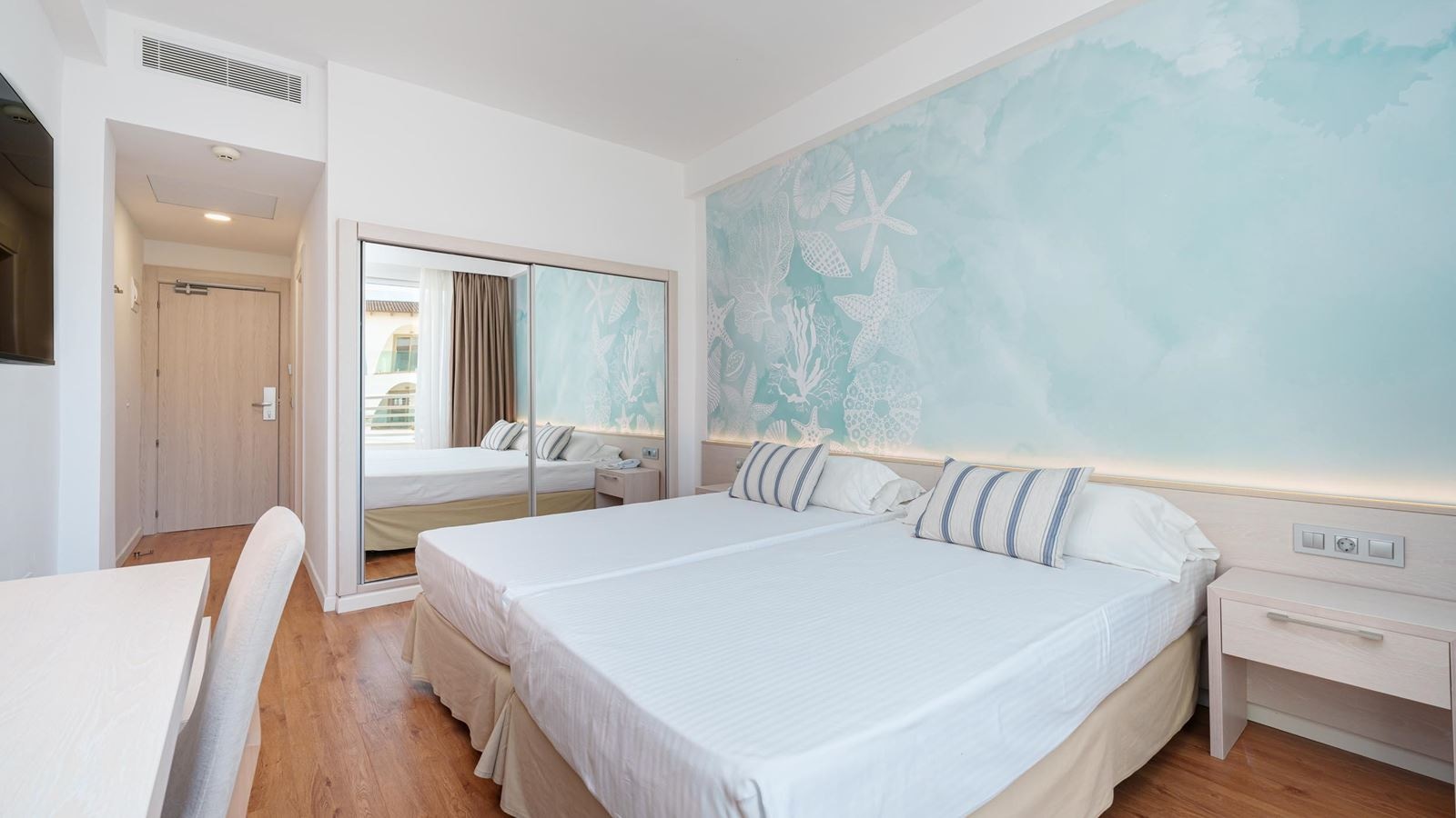 rooms-dbl-for-singleuse-balcony-or-terrace