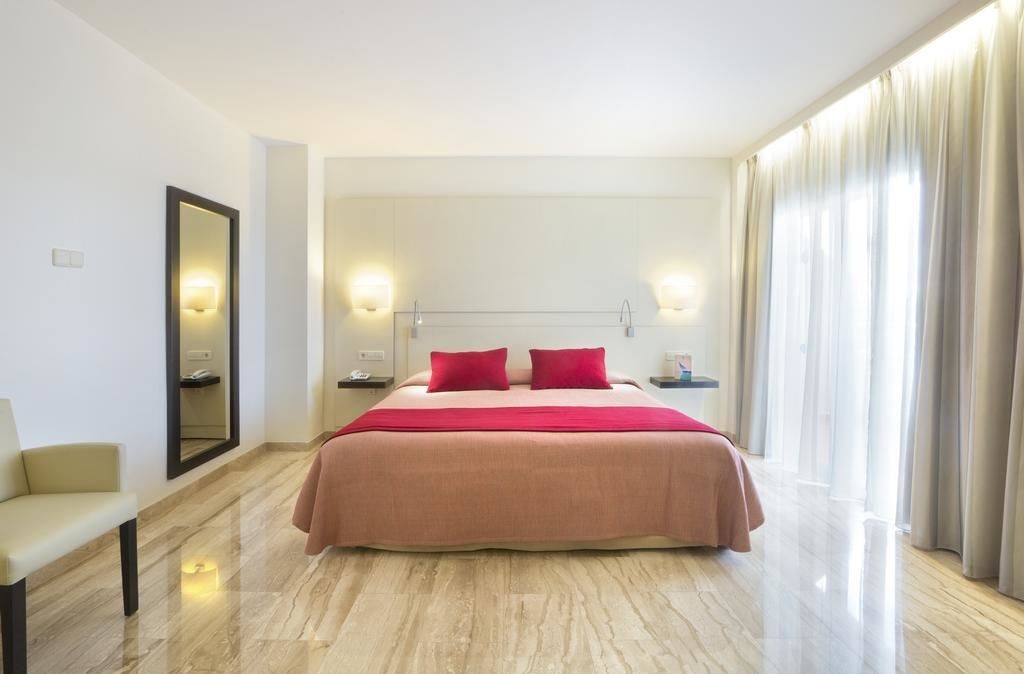 rooms-double-standard-room-balcony-or-terrace