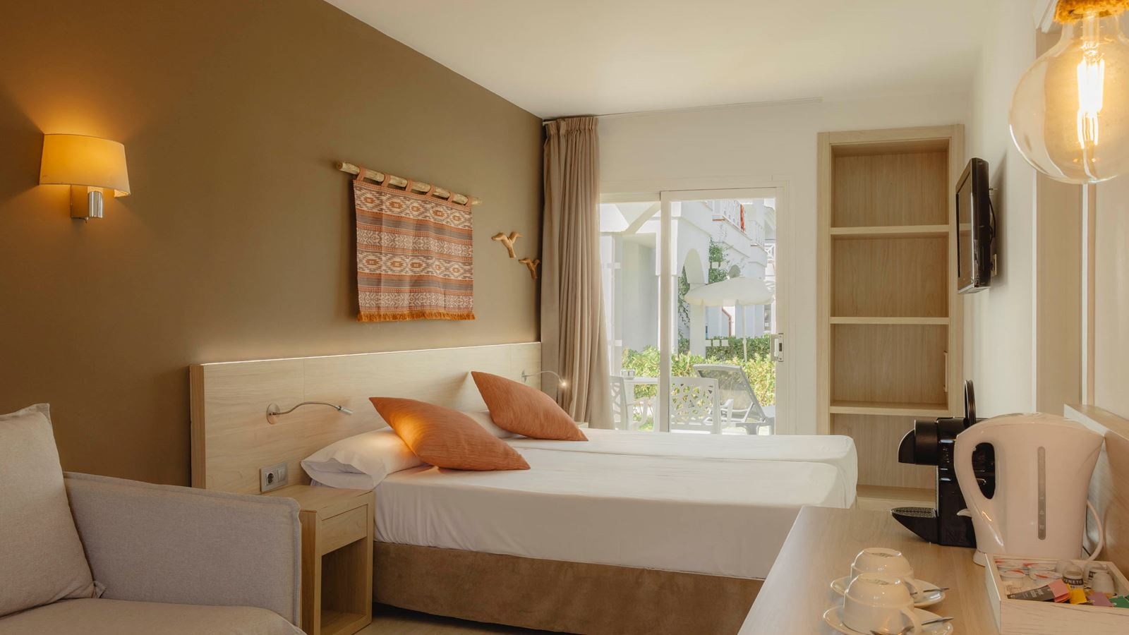 rooms-room-superior-premium-private-garden