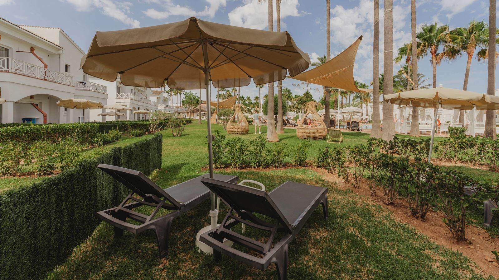 rooms-double-premium-private-garden