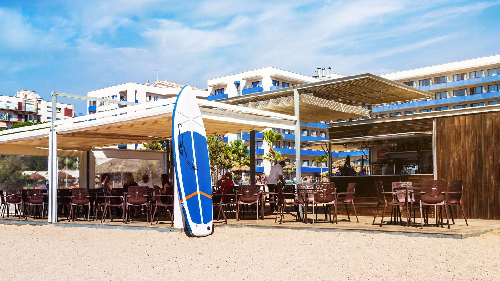 bars-illusions-beach-club