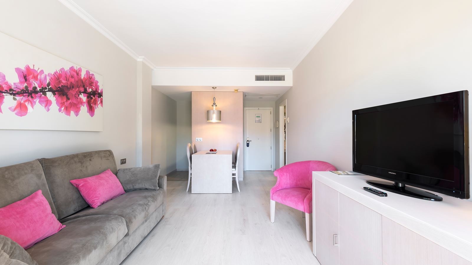 rooms-apartment-balcony-or-terrace