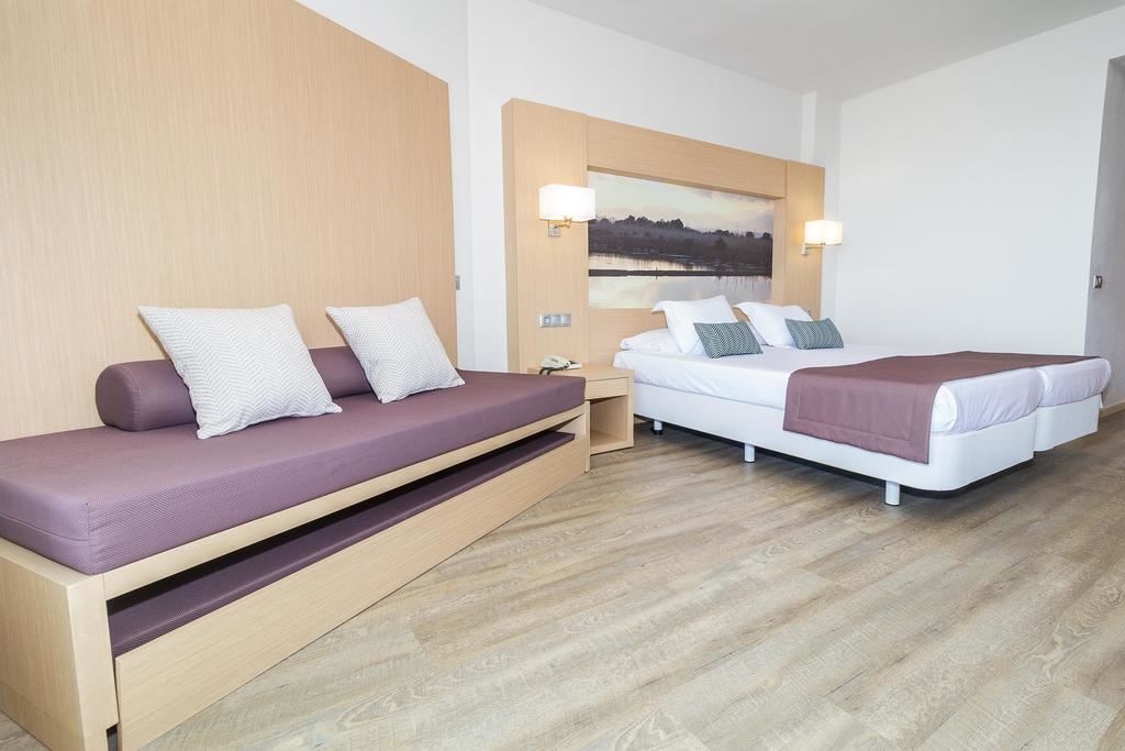 rooms-double-standard-room-balcony-or-terrace