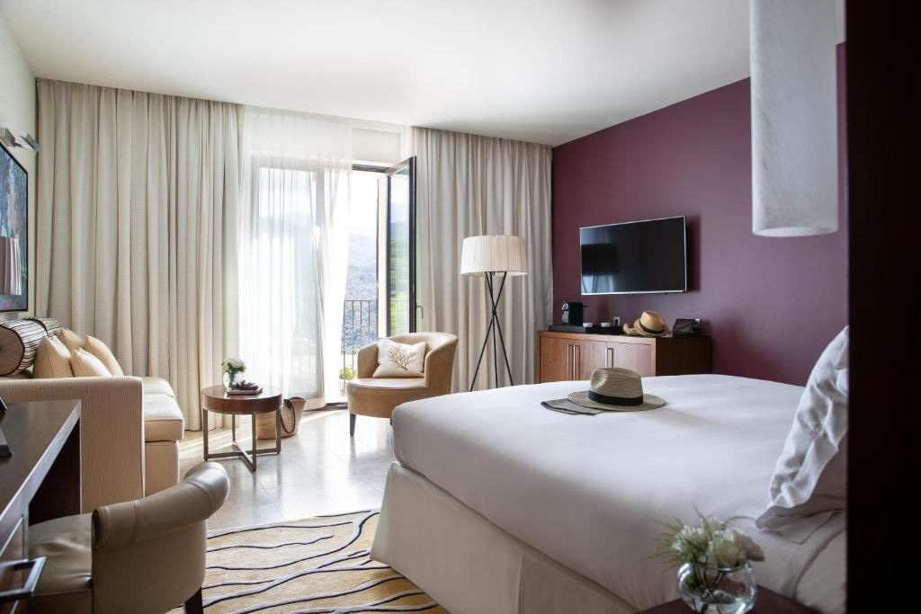 rooms-grand-deluxe-mountain-view