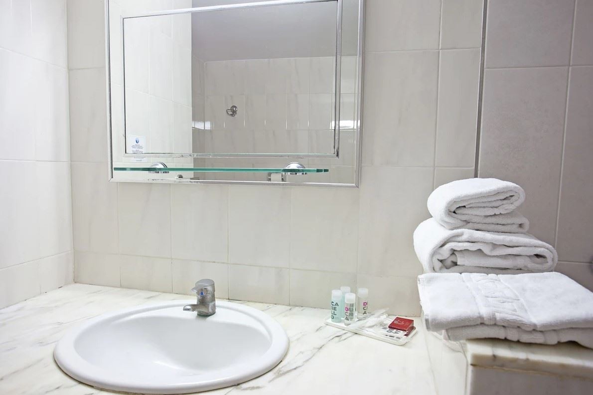 rooms-1-bedroom-apartment-best-price-balcony-or-terrace