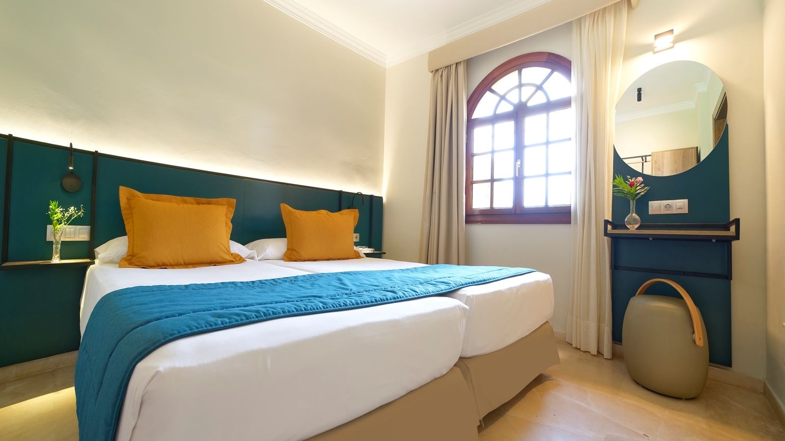 rooms-senior-suite-2-bedrooms-with-terrace