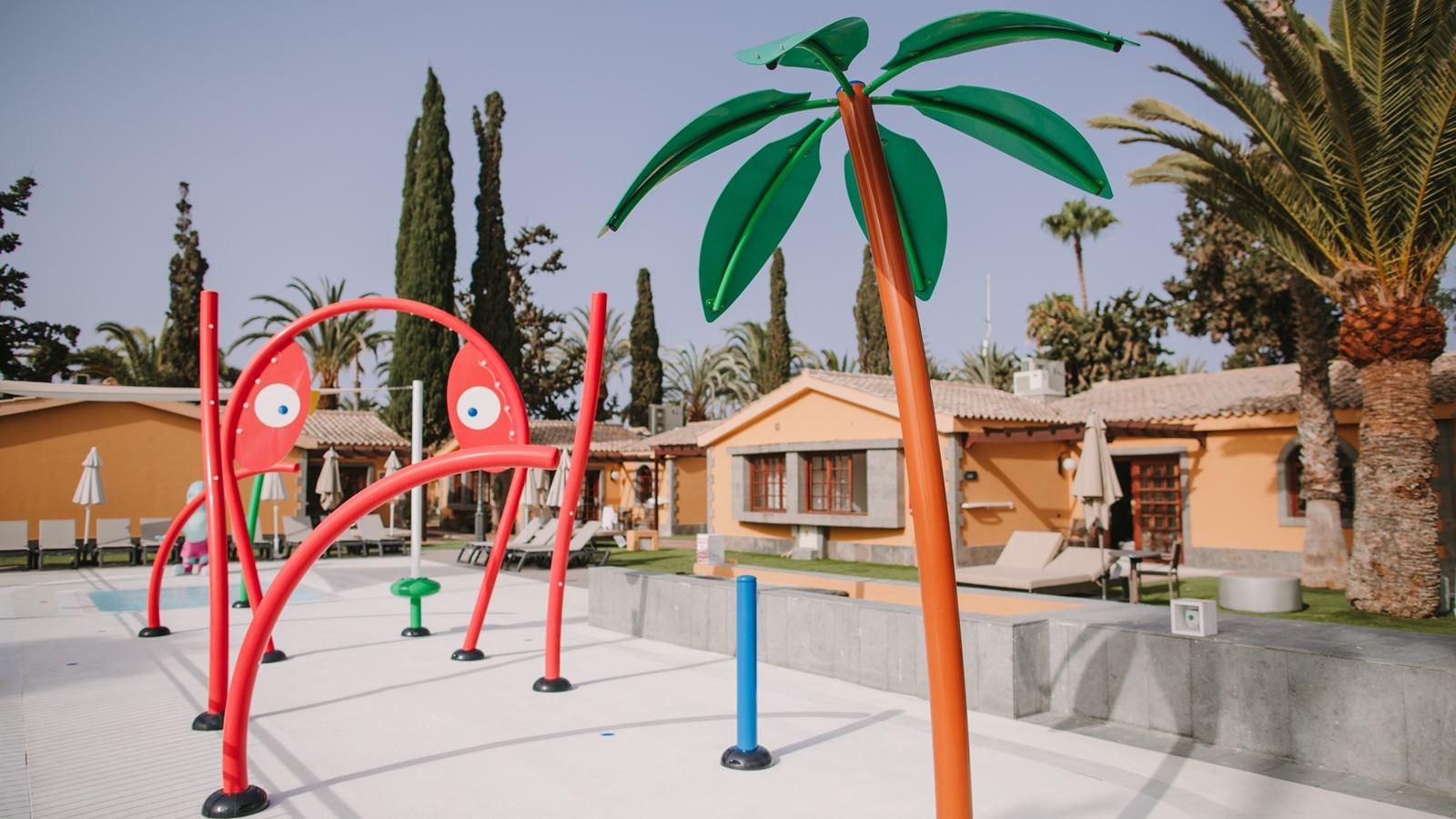 pools-outdoor-childrens-pool