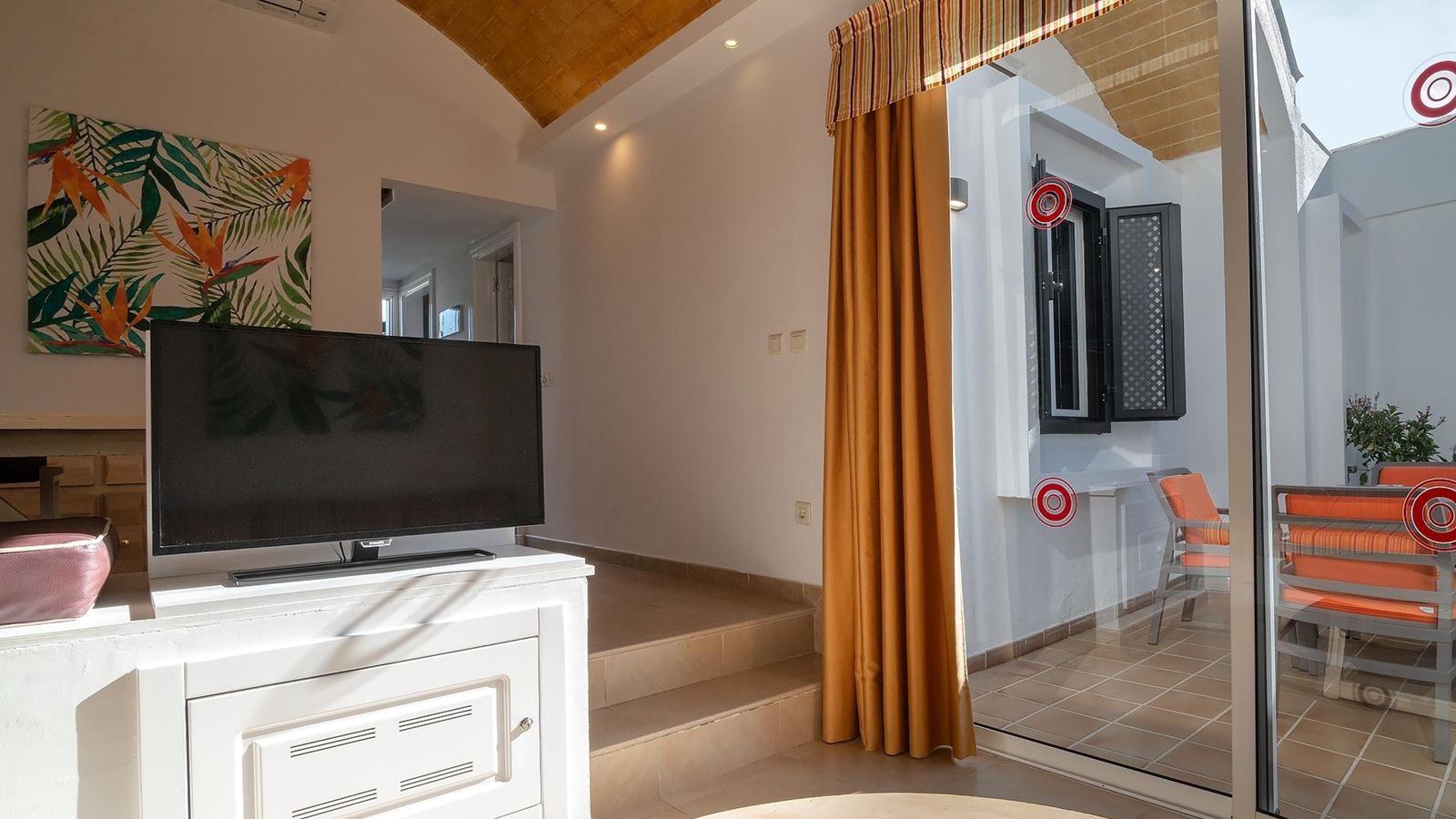 rooms-one-bedroom-superior-bungalow-balcony-or-terrace