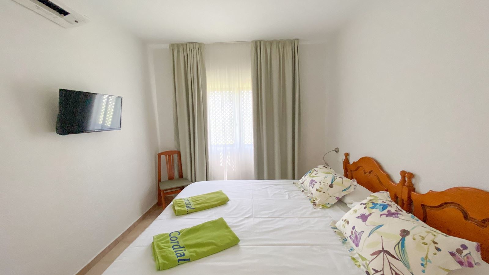 rooms-two-bedroom-bungalow-balcony-or-terrace