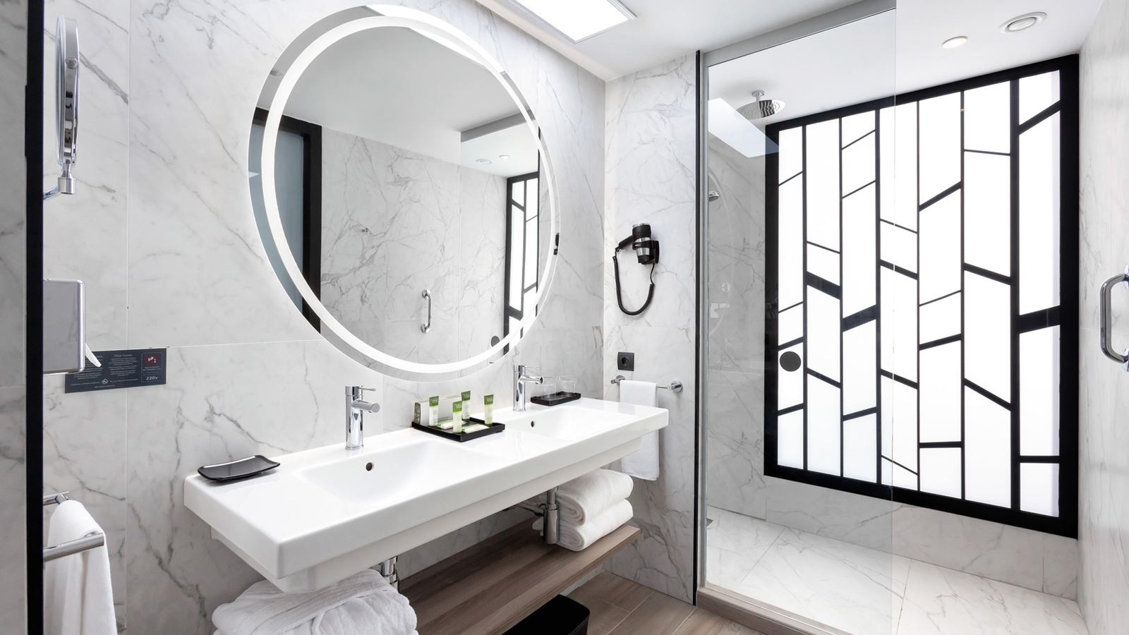 rooms-double-standard