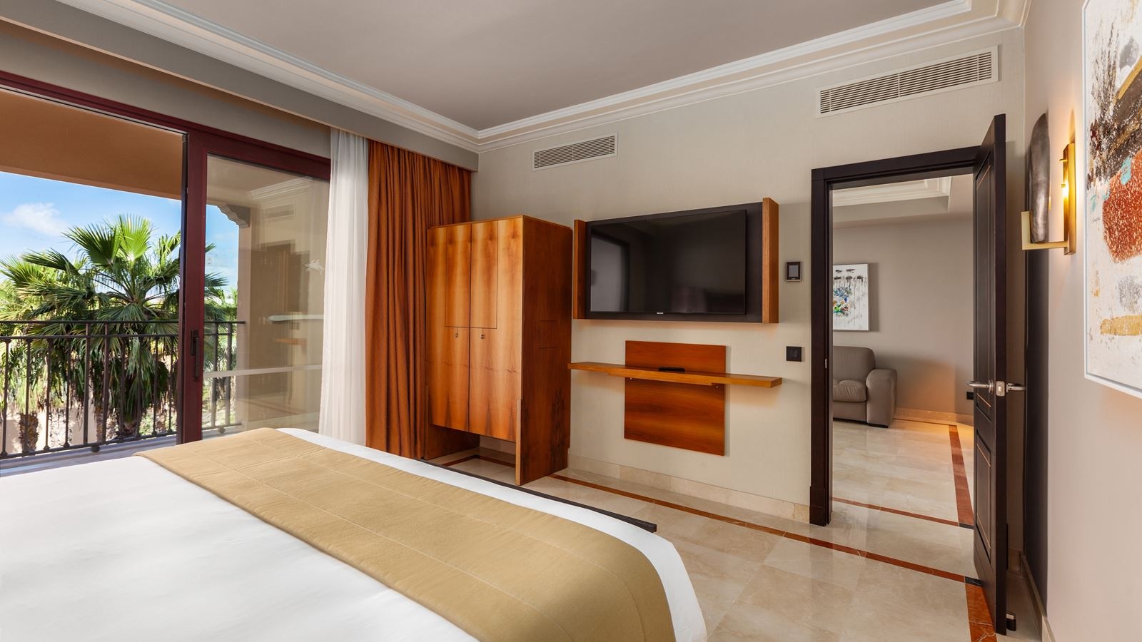 rooms-usui-unique-suite-garden-view-with-balcony