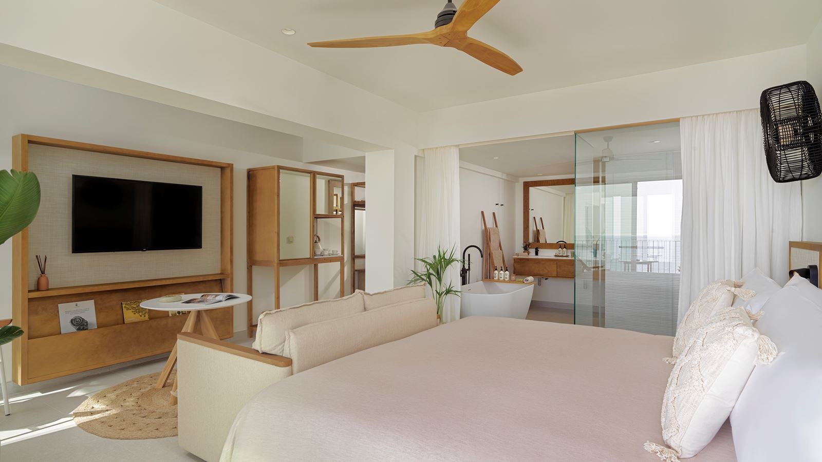 rooms-junior-suite-the-reserve-sea-view