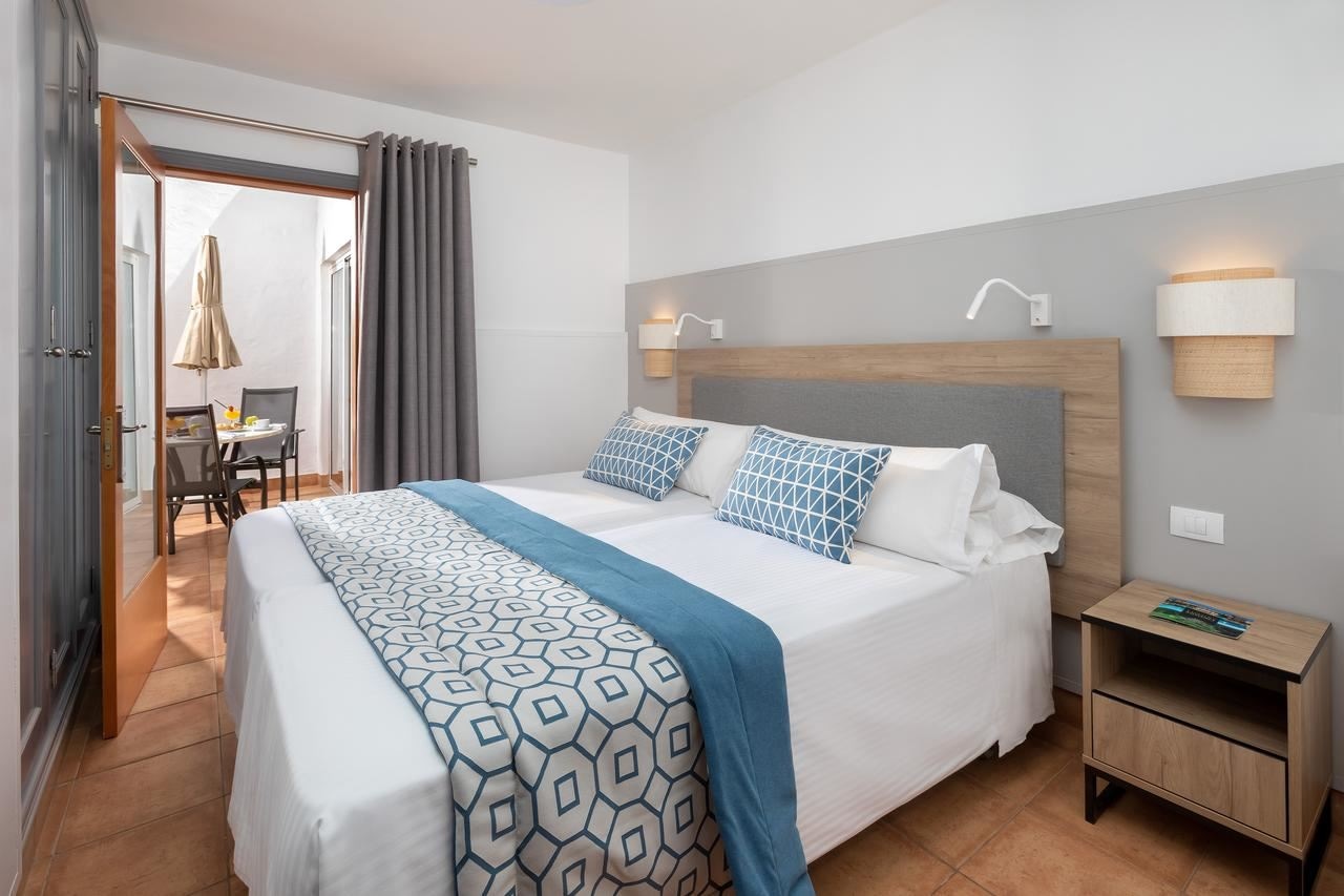 rooms-bungalow-two-bedrooms-with-terrace