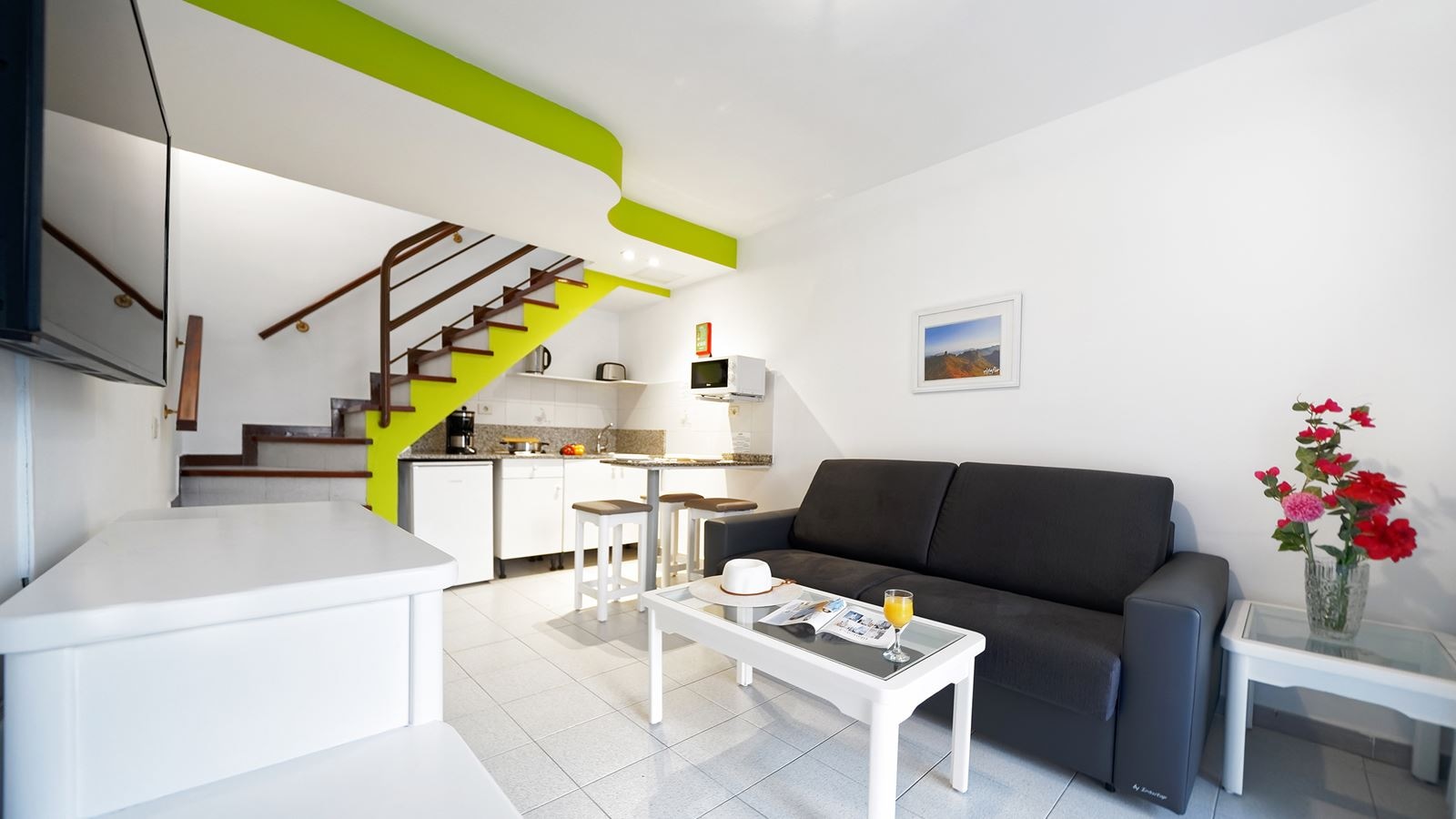 rooms-bungalow-pool-view