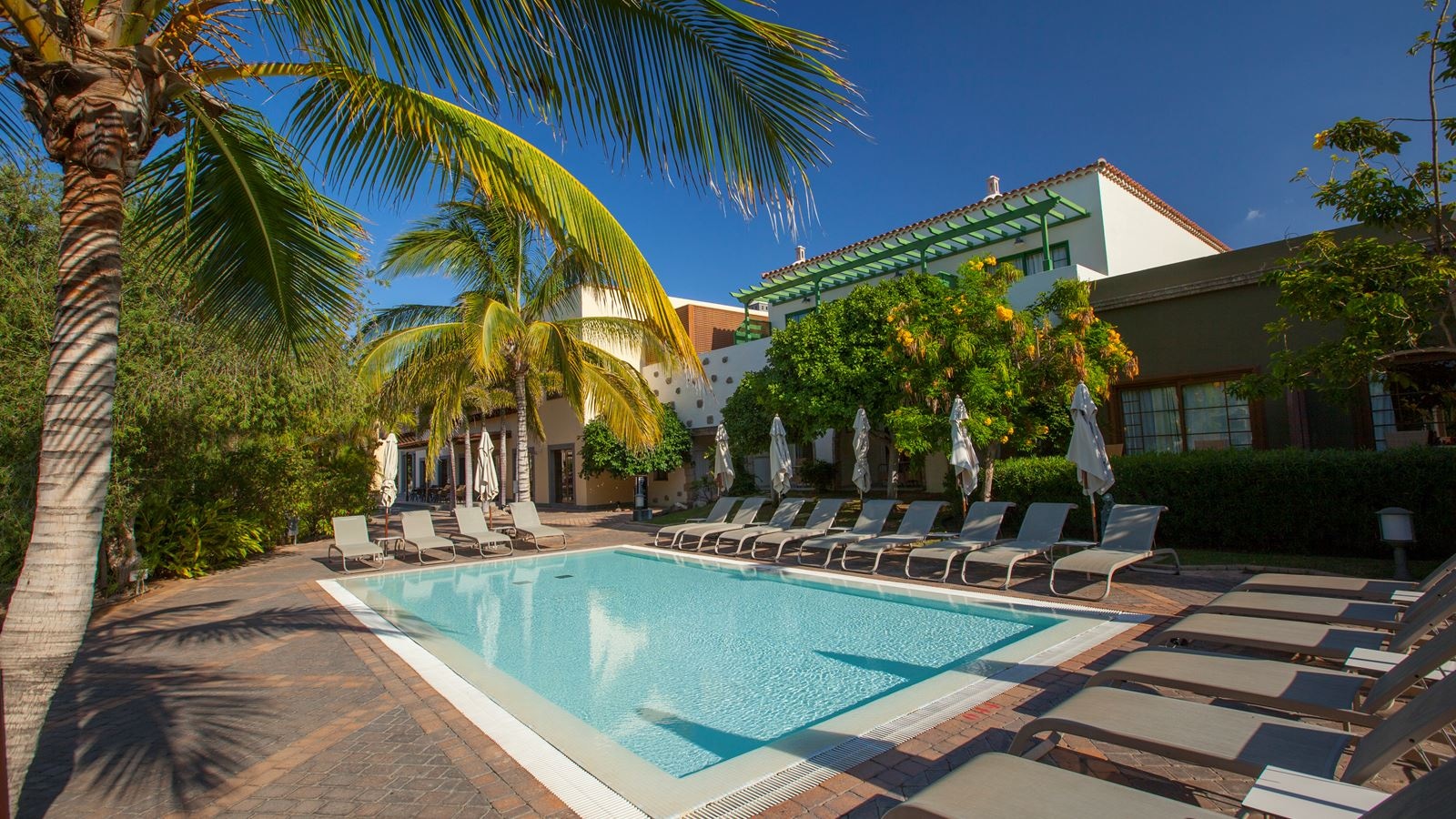 pools-outdoor-childrens-pool