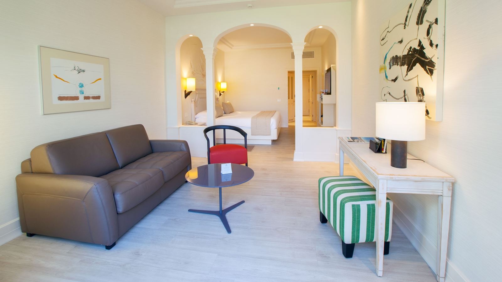 rooms-dstv-monoparental-side-sea-view-balcony
