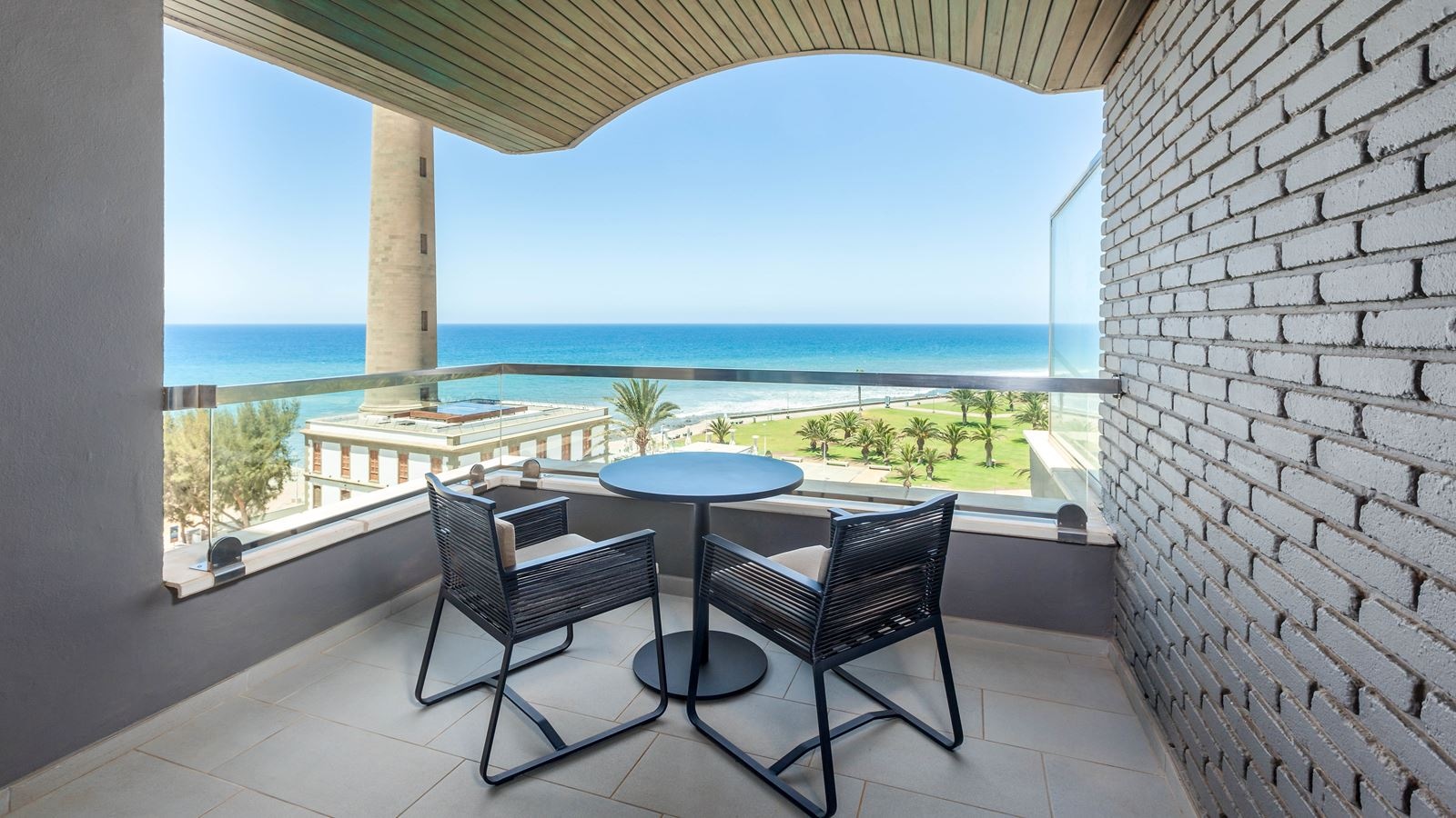 rooms-dsu-double-superior--side-sea-view