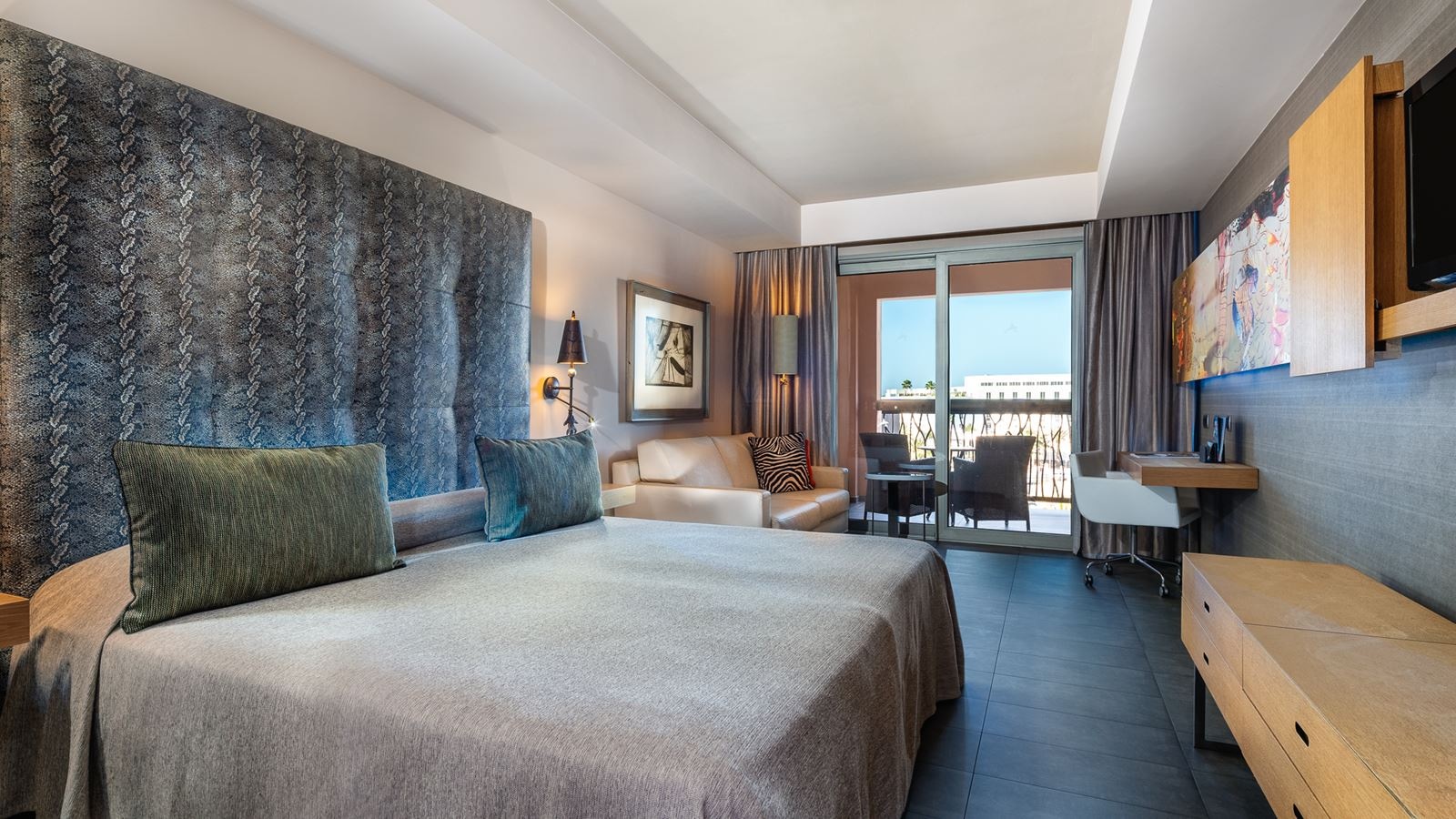 rooms-dst-double-standard-balcony