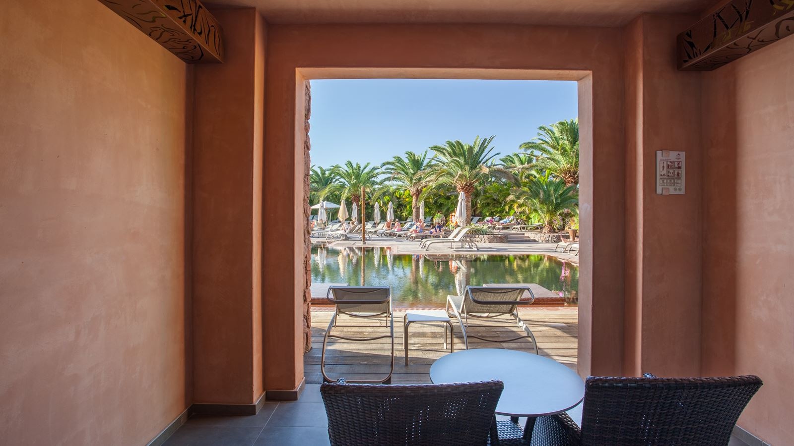 rooms-double-family-pool-terrace