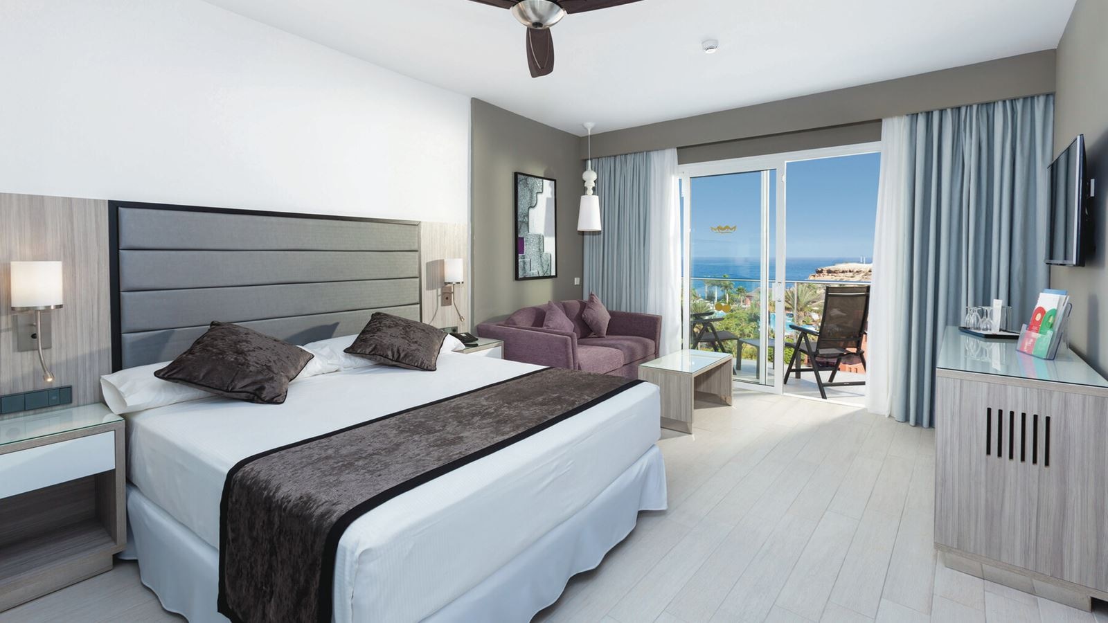 rooms-family-2-bedrooms-sea-view
